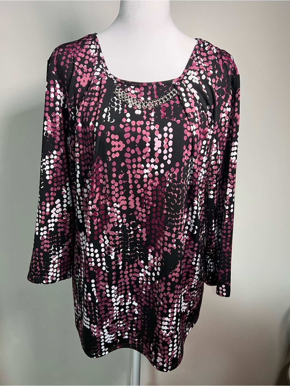 Notations Black and Pink Chain-Detail Long Sleeve Top
